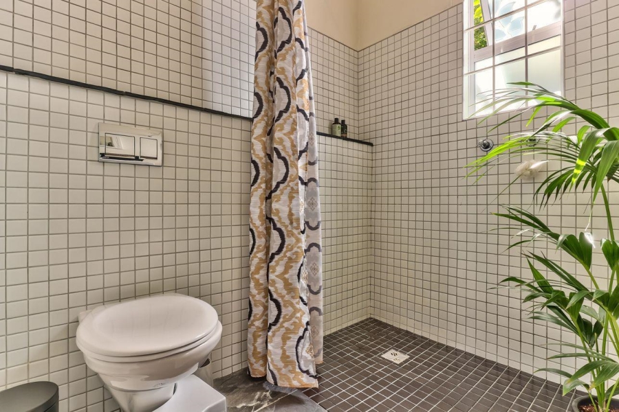 To Let 2 Bedroom Property for Rent in Vredehoek Western Cape